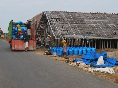 Petambak ” Pusing ” Harga Garam di Demak Terus Merosot