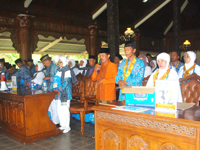 864 Calon Haji Diberangkatkan Terbagi 3 Kloter