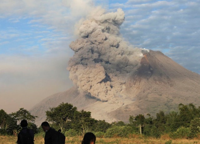 Gunung Sinabung “menghilangkan” 3 Desa