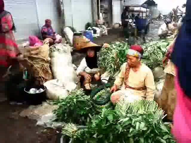 Geger Pagi hari di Pasar Tradisional Desa Kedungmutih Demak