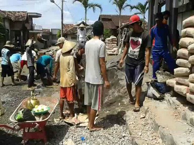 Masih Ada Kegiatan Gotong Royong Di Desa Kedungmutih Demak