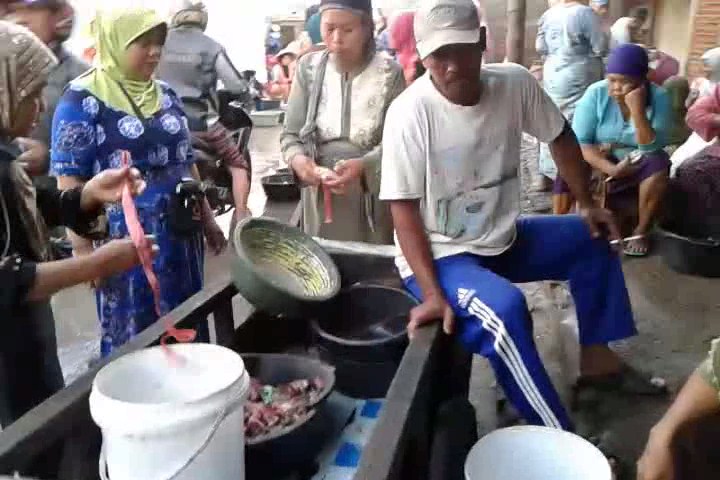 Muhibbi , Beroleh Rezeki Dari Berdagang Kepiting Bakau