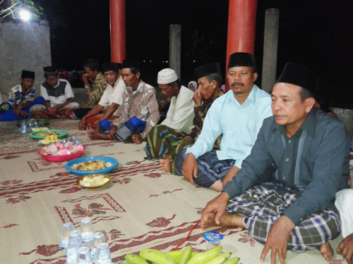 Ruwahan Massal Warga Desa Gerdu Jepara,  di Makam Mbah “ Karya “