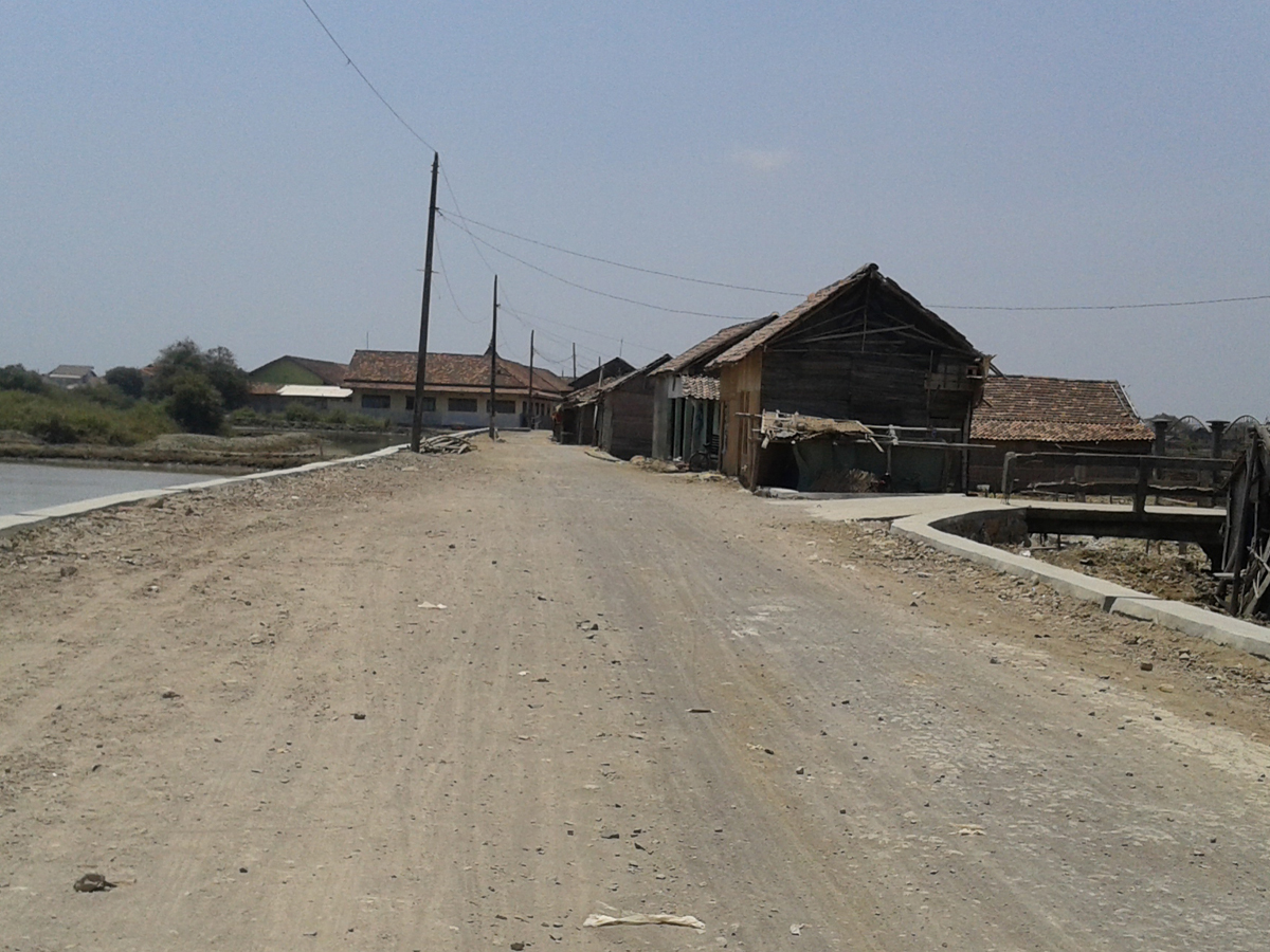 Talud Jalan Menco – Kedungmutih Selesai  , Tinggal Dalam Desa Babalan