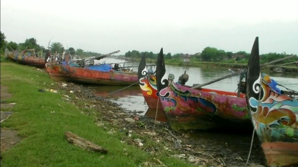 Problema Nelayan ,   Laut Sepi  Sulit Rehap Perahu