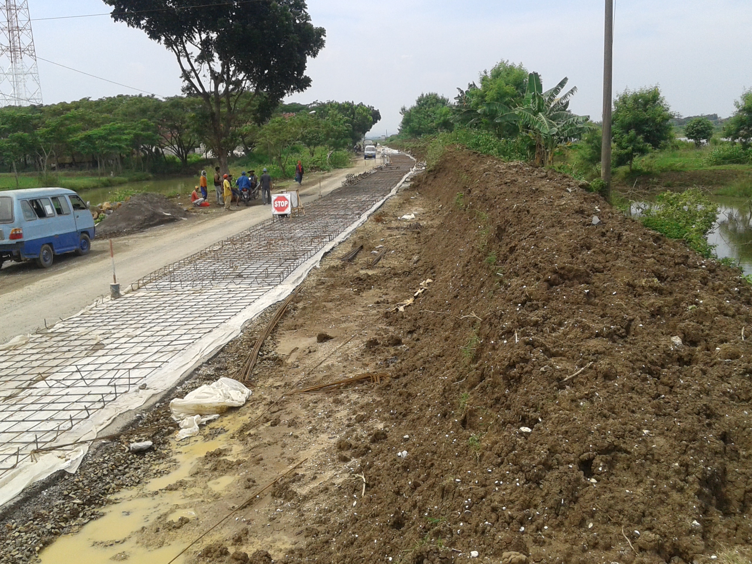 Hore !!!! Betonisasi Jalan Raya Kedungmalang – Karangaji Dilanjutkan