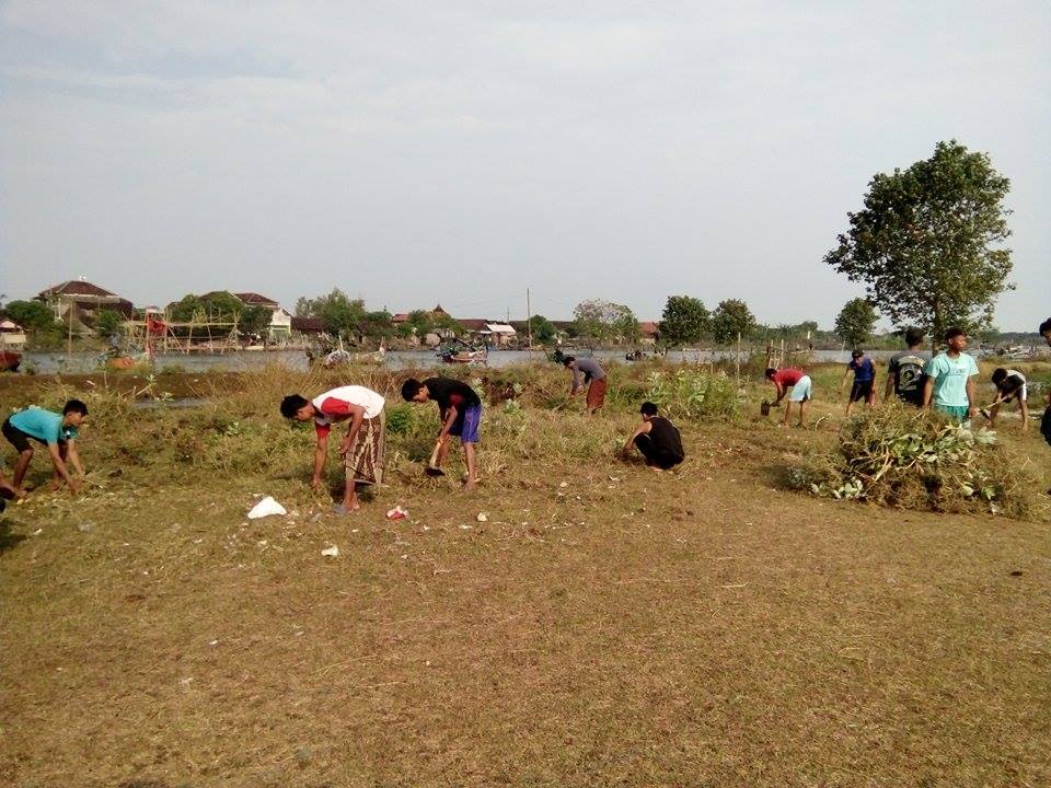 Pemuda Kedungmalang  Jepara ,  Dambakan  Lapangan Sepak Bola Yang Bagus