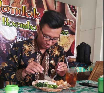 Ayam Geprek Ekonomis  , Ya di Pondok Dahar Boemboe Ndeso Kadilangu Demak