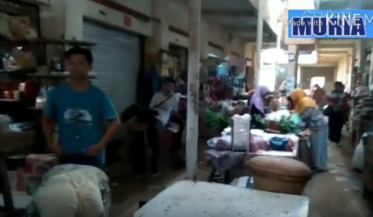 Melihat Pasar Bugel Jepara , Gelap dan Kurang Ngejreng Suasananya