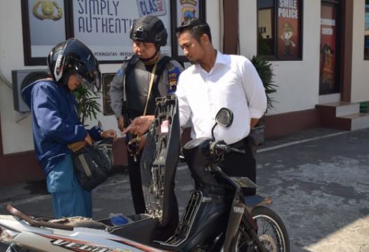 PASCA AKSI TEROR DI POLRESTABES SURABAYA ,POLRES KUDUS PERKETAT PENJAGAAN MAKO