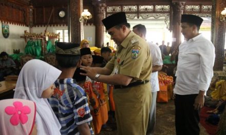 Seribu Anak Yatama dan Dhuafa Di Jepara Terima Paket Lebaran