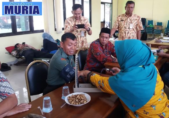KEGIATAN BAKTI SOSIAL DONOR DARAH DI WEDUNG DALAM RANGKA HUT DEMAK KE 516