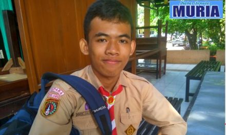 Marvel Siswa kelas 8 SMP Negeri 1 Pecangaan Jepara, Bakat Nyanyinya dari Nenek Tercinta