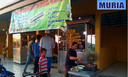 Depot ” Rosa Rinsa ” Pasar Kuliner Kedungmutih Demak, Sedia Ayam Bakar ,Goreng,Crispy