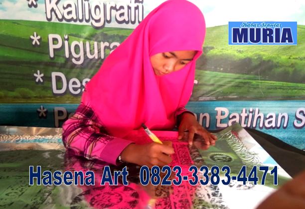 Emi Bekerja di Galery Kaligrafi  Sistem Borongan, Upahnya Capai 3 Jutaan Sebulan