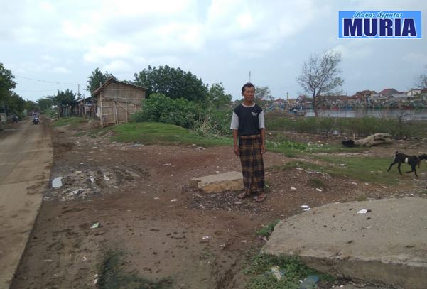 Tanggul Sungai SWD II Kritis Warga Berharap di Talud oleh BBWS Seluna