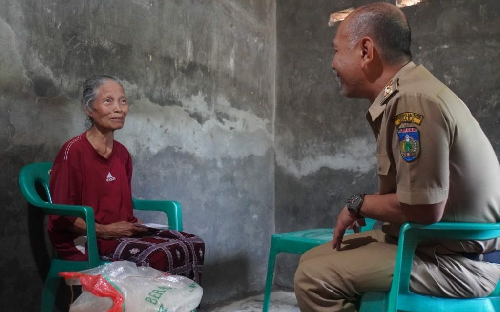 Diunggah Tetangga 3 Warga Kurang Mampu di Sambangi Plt Bupati Jepara