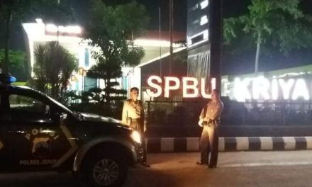 Personil Polsek KALINYAMATAN Patroli Disaat Jelang Tengah Malam