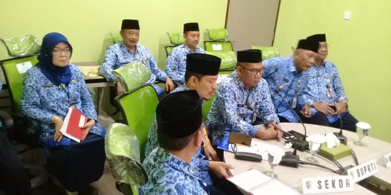 Hadapi Covid-19 Bupati Demak Melapor Gubernur Via VidCon