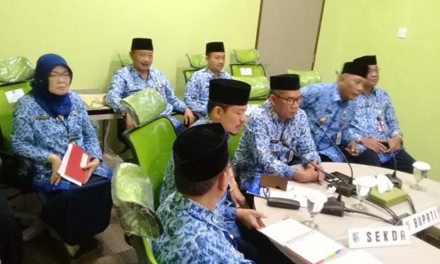 Hadapi Covid-19 Bupati Demak Melapor Gubernur Via VidCon
