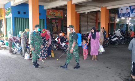 Personil TNI Geruduk Pasar Bintoro Demak,Basmi Virus Corona