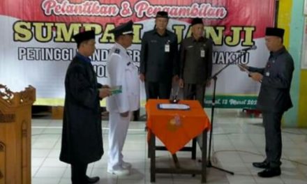 PLT Bupati Jepara Lantik H.Suratmin Petinggi Desa Bandungrejo