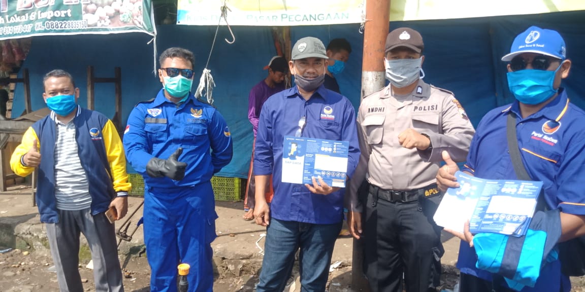 Partai Nasdem Jepara Semprot Disinfektan Pasar Pecangaan dan Desa Gerdu