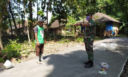 Babinsa Jragung Himbau Masyarakat Agar Menggunakan Masker Saat Melaksanakan Kegiatan Diluar Rumah