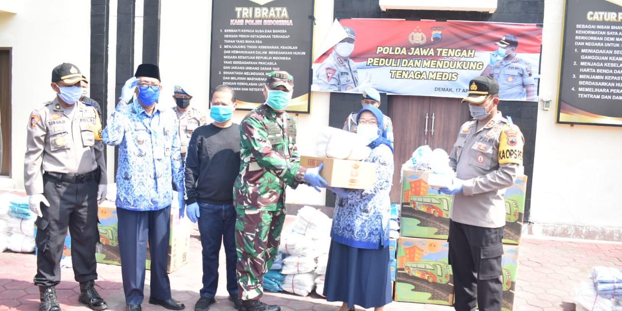 Pemkab Demak, Berikan Bantuan APD Kepada Rumah Sakit Di Kabupaten Demak