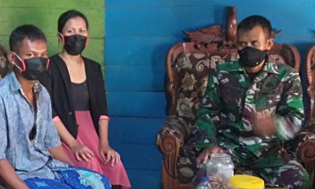 Babinsa Koramil 10/Guntur  Sosialisasikan Pencegahan Covid 19 Door To Door