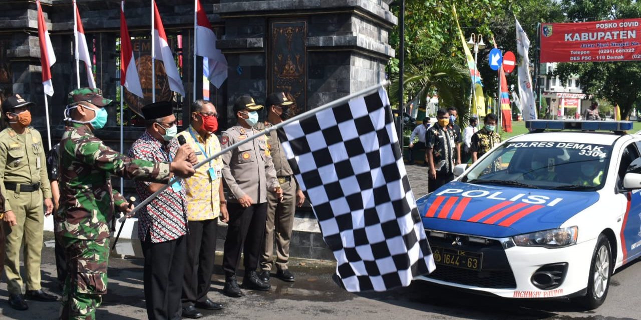 Dandim Demak Bersama Forkopimda Lepas Pasukan Penyemprotan Masal