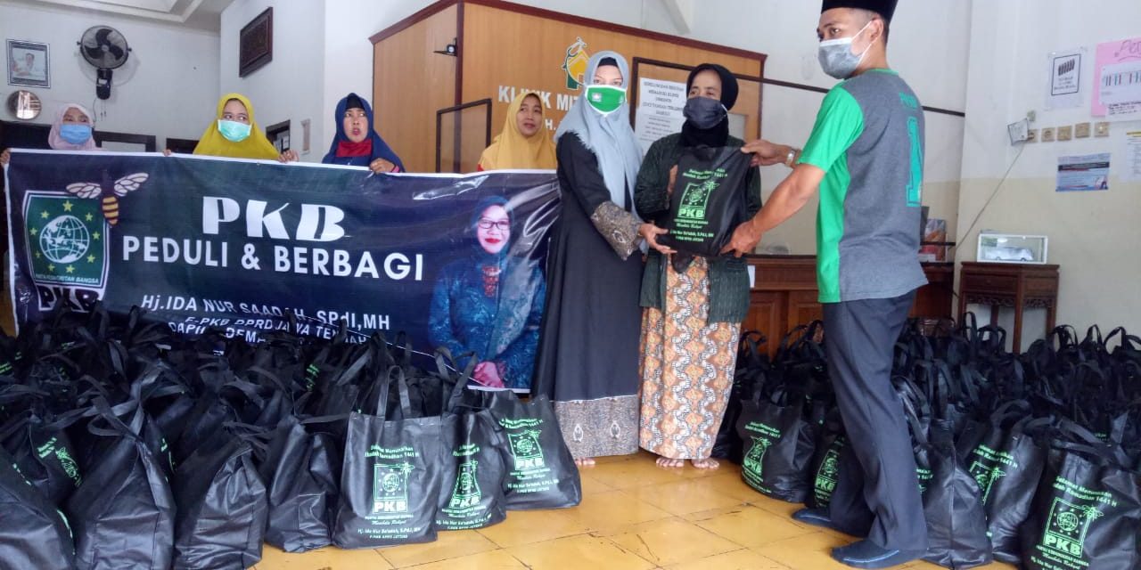 Muslimat dan Perempuan Bangsa Jepara Terima Bantuan Anggota DPRD Jawa Tengah