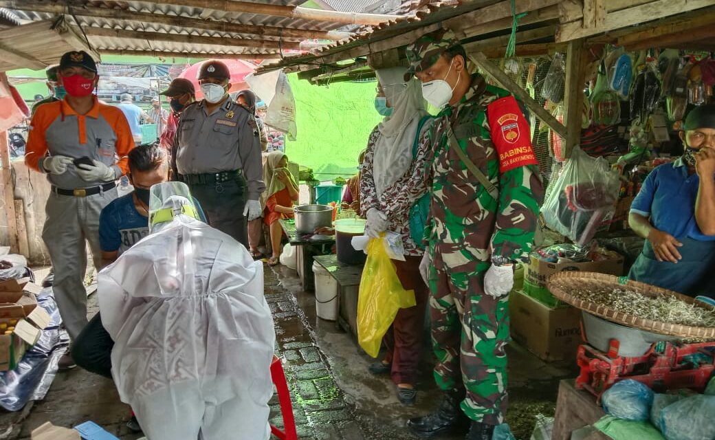 Pedagang Pasar Banyumeneng Mranggen Di Rapid Tes