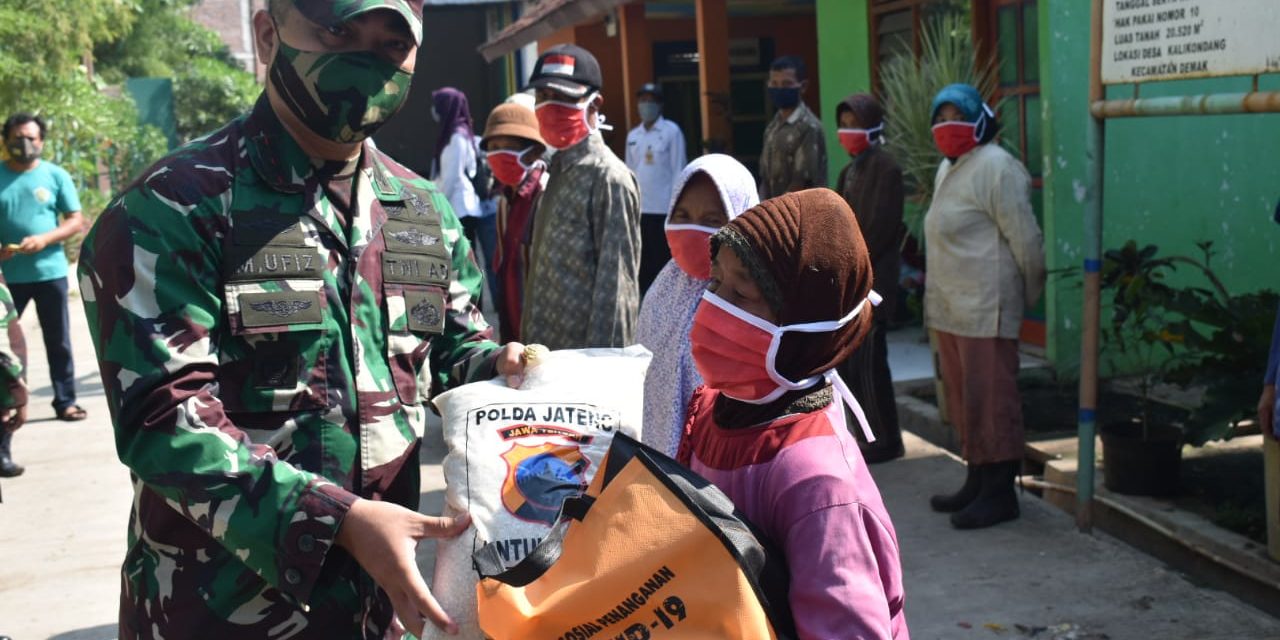 Jelang HUT Bhayangkara ke-74,  Forkopimda Demak Gelar Bansos