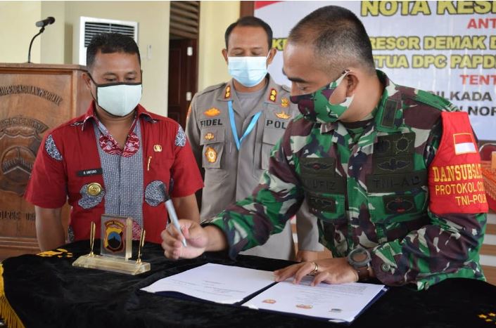 Penandatanganan MoU tiga pilar Wujudkan Pemilu Damai Di Demak