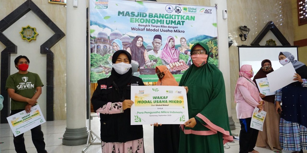 ACT Jateng Salurkan Bantuan Wakaf Modal Usaha Berbasis Masjid di Kota Semarang