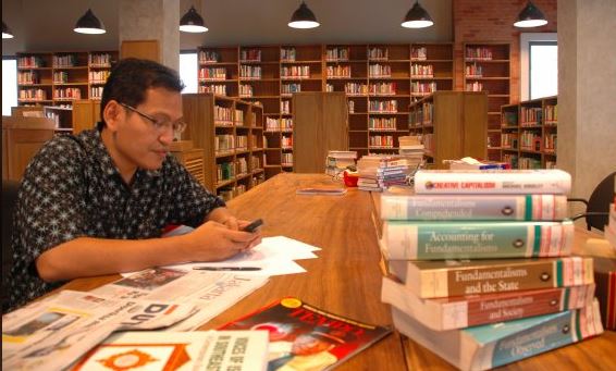Inilah Pesan Gus Ulil Abshar Abdalla Terkait Wafatnya Nyai Ishmah