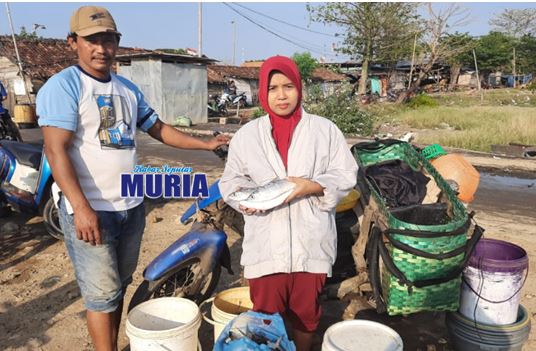 Penerima  PKH ini Bersyukur , Bisa Jualan Ikan Keliling