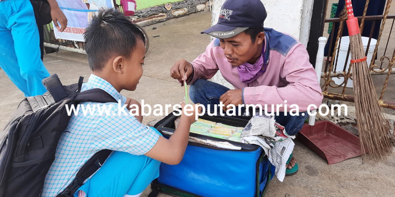 Sukiman Penjual Es Keliling Berharap Anaknya Bisa Kuliah