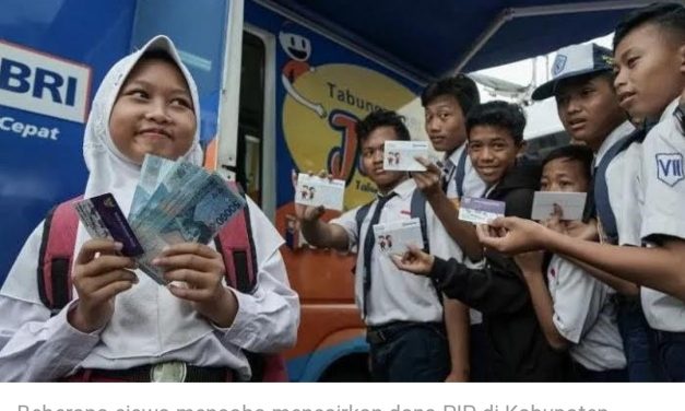 Kemendikbud Beri Bantuan Tunai Rp 1 Juta untuk Pelajar dan Mahasiswa, Begini Cara Cek Penerima PIP