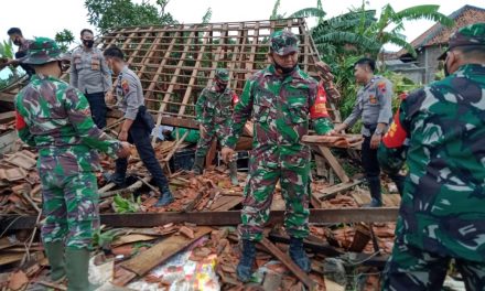 Angin Puting Beliung Rusak 177 Rumah Warga Di Desa Karangsono, Mranggen, Demak