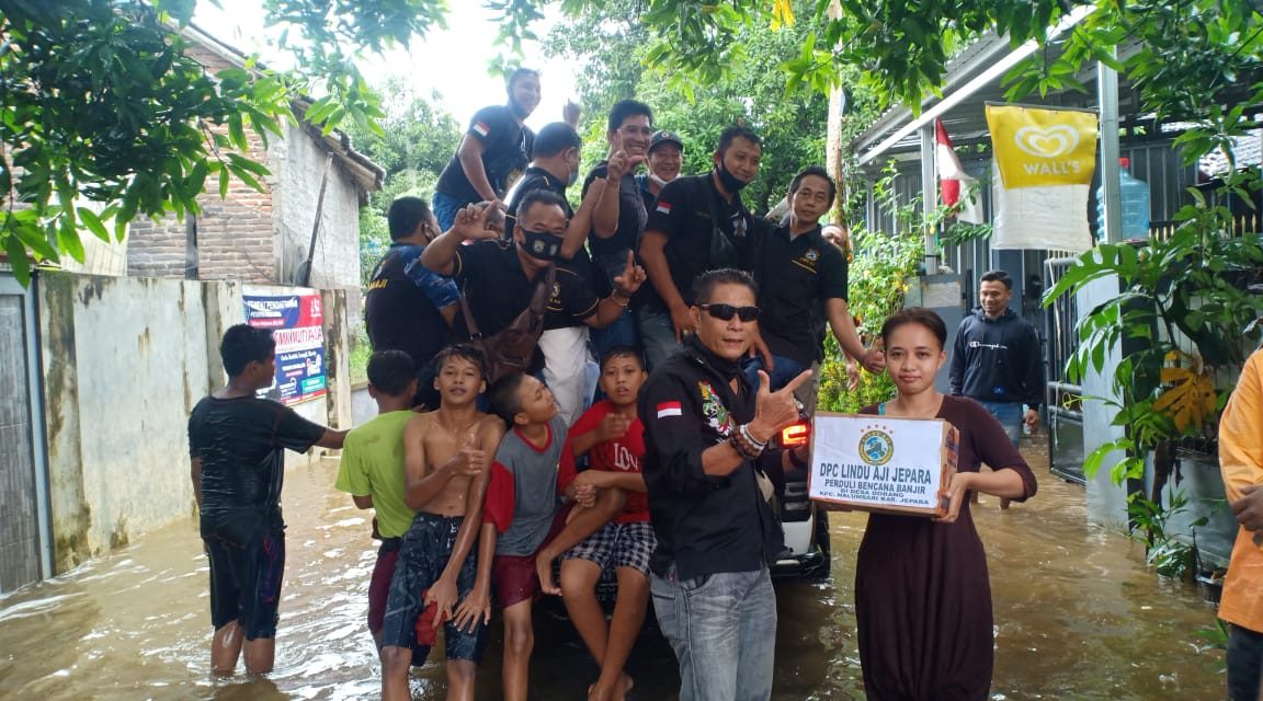 Banjir di Desa Dorang Jepara Belum Surut , Bantuan Masih Berdatangan