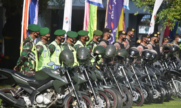 Anggota Kodim 0716/Demak Ikuti Apel Gabungan Gelar Operasi Keselamatan Lalulintas Candi 2021