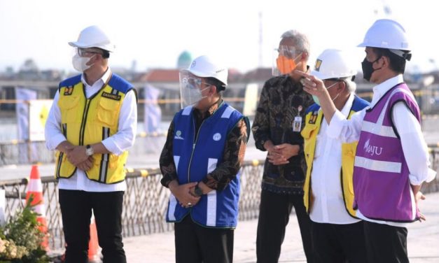 Presiden Jokowi Tinjau Pembangunan Jalan Tol Semarang-Demak