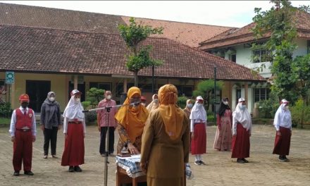 SMPN 1 Pecangaan Jepara  Gelar Pembukaan MPLS Secara Daring