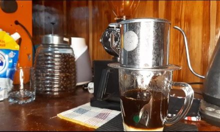 CARA MEMBUAT MINUMAN COFFE ALA CAFE DIRUMAH