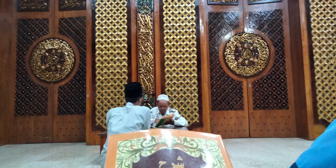 Tim KKN UIN Walisongo Ramaikan Kegiatan Ngaji Kitab di Masjid Tegalarum