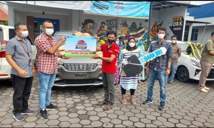 Hore !!!! Petambak Garam Ini Dapat Hadiah Mobil Dari BRI Demak