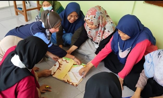 Pelatihan Keterampilan dan Kewirausahaan Baki Lamaran untuk Persiapkan Santri Mandiri di Masyarakat