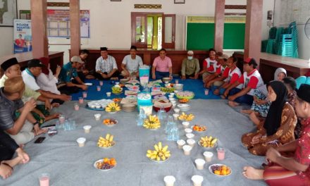 PENERIMA PROGRAM BEDAH RUMAH ADAKAN SYUKURAN